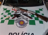 Todo o material utilizado na suposta atividade de caça foi apreendido pela Polícia Ambiental (Foto: Divulgação)