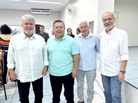 A foto que deu o que falar: Seba, Carlão, Cabo Valter e Kidão Fachini. Já especulam que é a consolidação do cabo Valter de vice. Será? (Foto: Reprodução)