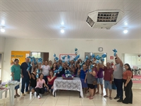 Idosos atendidos pelo Centro de Convivência do Idoso (CCI) receberam ovos de Páscoa  (Foto: Prefeitura de Nova Castilho)