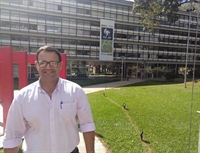 Aluno e professor da Unifev visitam 2ª Escola de Pesquisadores da USP
