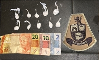 Durante fiscalização contra o descarte irregular de lixo, os policiais ambientais prenderam dois traficantes (Foto: Divulgação)