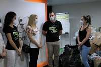 Fundo Social de Votuporanga recebe 3 mil peças de roupas do Trote Solidário de Medicina da Unifev