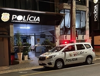 O suspeito recebeu voz de prisão em flagrante pelo crime de tentativa de homicídio e foi conduzido à Central de Polícia Civil (Foto: Reprodução)