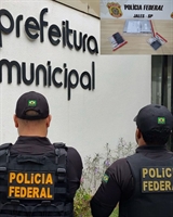 O material apreendido será encaminhado ao setor técnico-científico da Polícia Federal para análise e perícia (Foto: Divulgação)