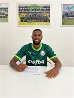 Sondado por grandes, zagueiro revelado pelo Tanabi na Copinha assina com o Palmeiras