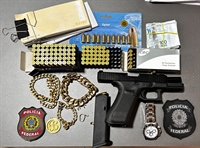 Na região, a operação foi realizada na cidade de Santa Fé do Sul, com o apoio da Polícia Federal de Jales (Foto: Polícia Federal)