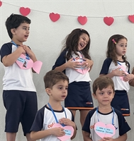 As crianças da Educação Infantil e do Ensino Fundamental I interpretaram canções (Foto: Unifev)