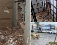 Os criminosos abriram buracos nas paredes do imóvel e cortaram grades de proteção internas até alcançar onde as armas e munições estavam armazenadas (Foto: Reprodução)