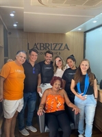 O projeto que traz um caminhão adaptado e equipado com acessórios, móveis e equipamentos de um salão de beleza profissional  (Foto: Prefeitura de Fernandópolis)