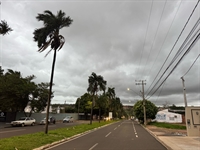 Ainda ontem, no final do dia, o céu já dava sinais de que uma tempestade poderia chegar à cidade (Foto: A Cidade)