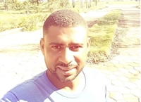 Homem morre após sofrer descarga elétrica ao colocar celular para carregar