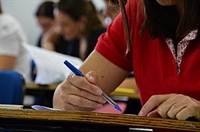Educadores e professores realizam prova do concurso da Prefeitura neste domingo