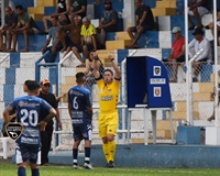 Os organizadores surpreenderam ao introduzir o sistema de árbitro de vídeo (VAR) no campeonato  (Foto: CNA)