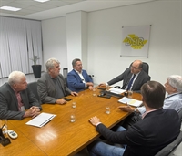  O prefeito Jorge Seba, seu vice Cabo Valter e o deputado estadual Carlão Pignatari estiveram no DER para tratar de várias obras (Foto: Prefeitura de Votuporanga)