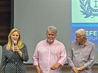 A primeira-dama Rose Seba anunciou ontem a abertura da campanha “Aquece Votu” para arrecadar cobertores e agasalhos (Foto: A Cidade)