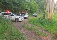 Corpo estava em estado de decomposição e foi levado para o IML de Andradina (SP)  (Foto: Divulgação)