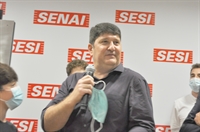 Um evento festivo no último sábado (27) reuniu as principais lideranças de Votuporanga; o ex-prefeito Junior Marão foi o centro das atenções, esbanjando simpatia, como é o seu jeito (Foto: A Cidade)