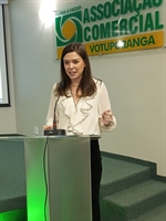 Natália De Haro é eleita a primeira mulher presidente da ACV (Foto: A Cidade)