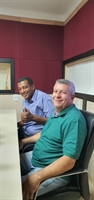Claudinei do Skinão e seu vice, Sergio Ladeira, foram entrevistados ontem na Cidade FM, fechando mais uma rodada da série  (Foto: A Cidade) 