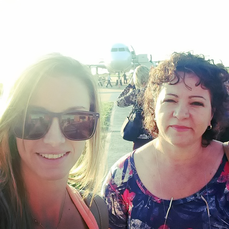 Dany Curti, aproveita as férias para renovar as energias no litoral de Santa Catarina na companhia da tão amada mãe Leila Curti!