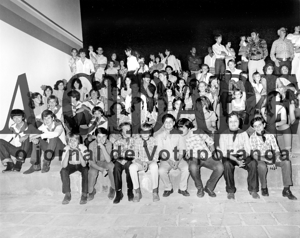 Em traje típico aquelas crianças fizeram pose para esta foto após uma apresentação na Concha Acústica. A foto é do início dos anos 80 e, segundo o registro, trata-se da apresentação de estudantes por ocasião da Semana da Cultura que era promovida anualmente pela Prefeitura. E sempre muito concorrida com apresentações de danças e músicas

***Confira mais desta coluna em nossa edição impressa e online para assinantes.