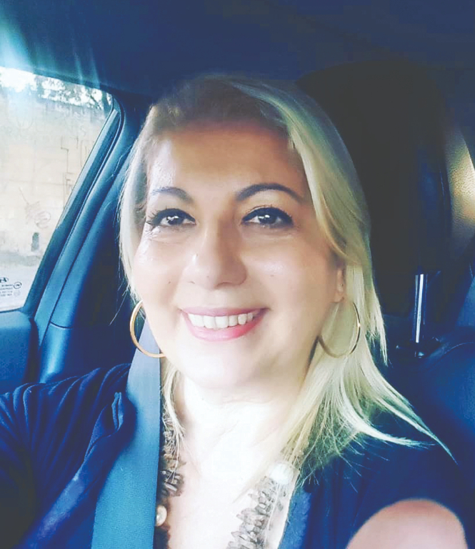 Ilustrando a nossa coluna de hoje, Ira Lauren , empresária, jornalista, designer e apresentadora do programa alma brasileira