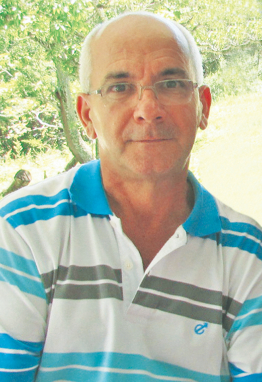 O estimado padre Carlos Rodrigues dos Santos, pároco da Paroquia São Bento, é o aniversariante desta segunda-feira, dia 14