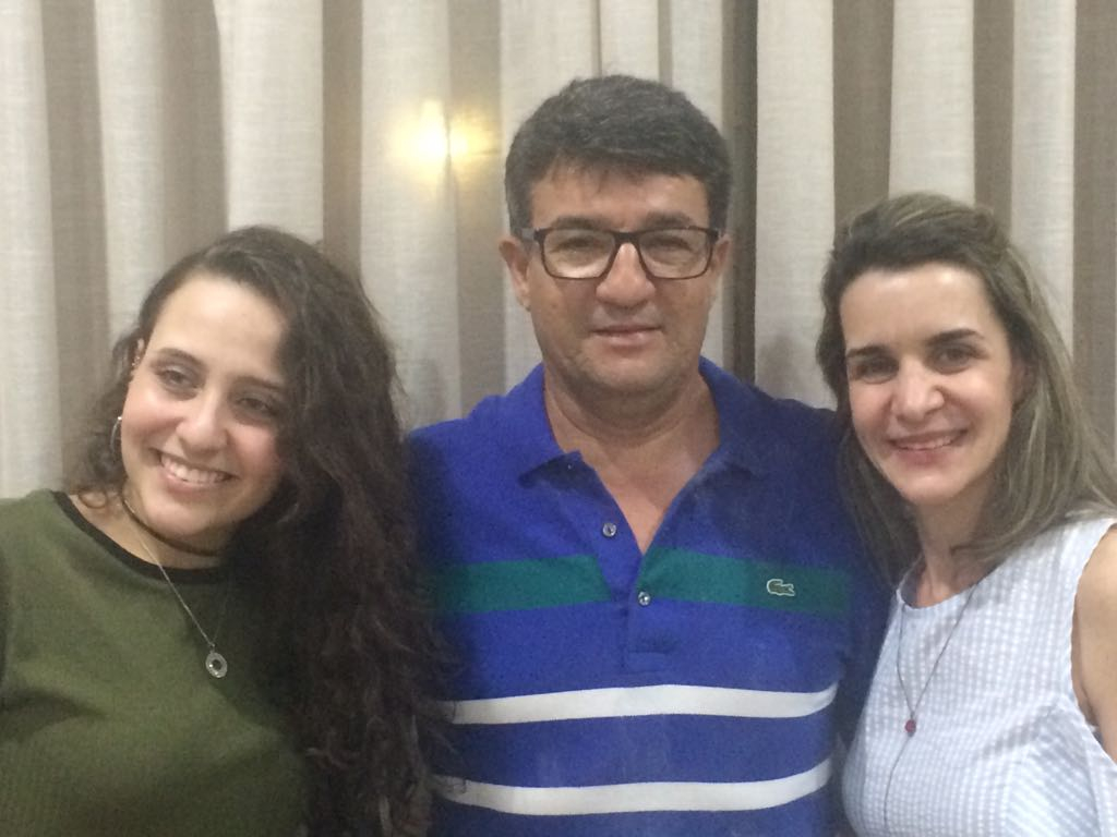 Todas as mulheres da vida dele. Silvano de Oliveira, (Carmona Carrocerias) a esposa Gilmara e a adorada filha Isabele, juntos numa noite muito especial para ele