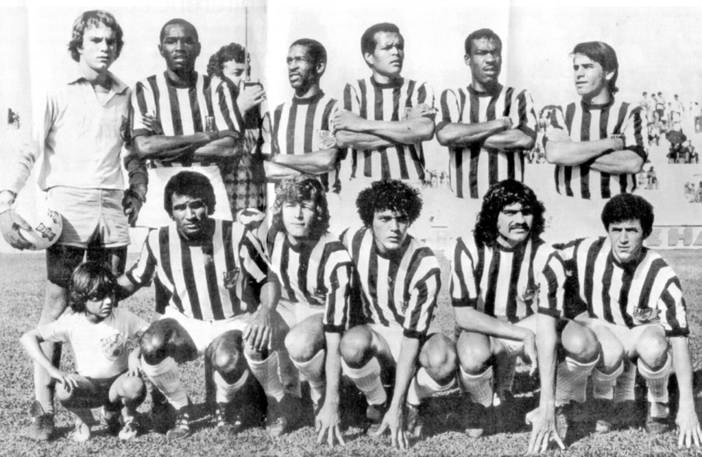 Esta é a equipe da A.A. Votuporanguense  que disputou a então 1.a Divisão do Futebol Paulista, no ano de 1973. Veja quem são os jogadores:De pé, a partir da esquerda: goleiro Luiz Antonio (Totó), Vanusa, Elmo, Cidoco, Tula e Tatá.Agachados na mesma ordem: Joãozinho, Bita, Ailton, Ramires e Pauleta.