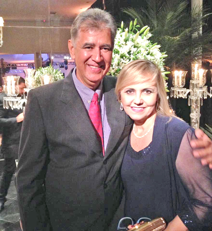 Final de semana pra lá de especial para Isabel Zolyoni Rodrigues, é o seu aniversário. A data será festejado ao lado dos amigos e familiares e em especial marido Antonio Robert Rodrigues . Parabéns!